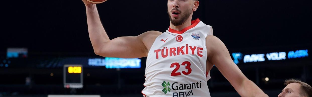 恭喜申京！欧锦赛6战全胜+6次最佳从未旁落！他已是NBA前5中锋？